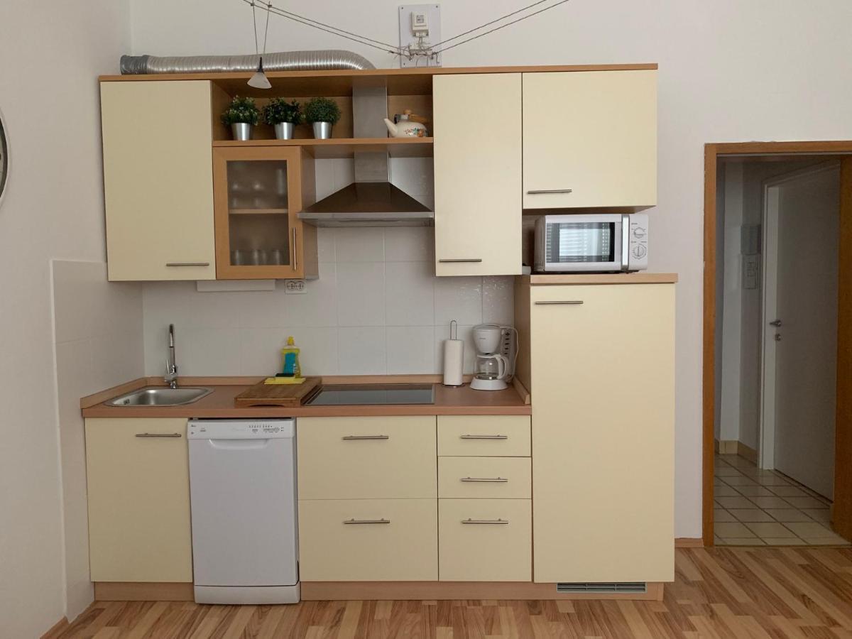N&N Apartments Jadranovo Esterno foto